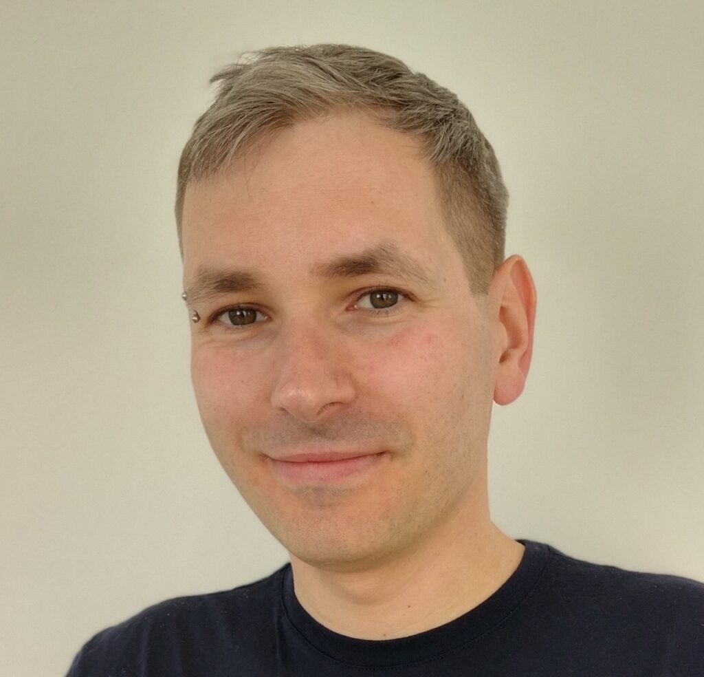 <a target="_blank" href="https://www.shop-apotheke.com/">Michael Schmidt</a>